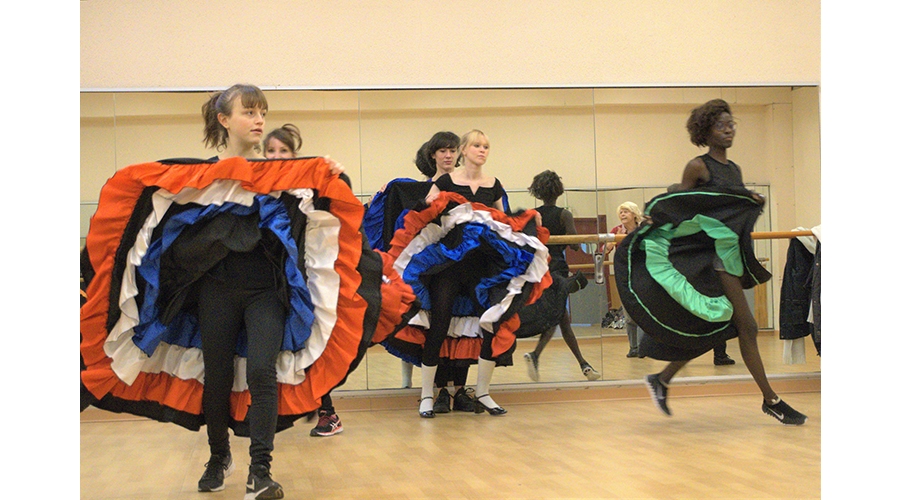 Cours de French cancan